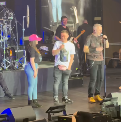 Ljubav, mladost i glazba: Thompsonov koncert u Širokom Brijegu obilježile dvije prosidbe