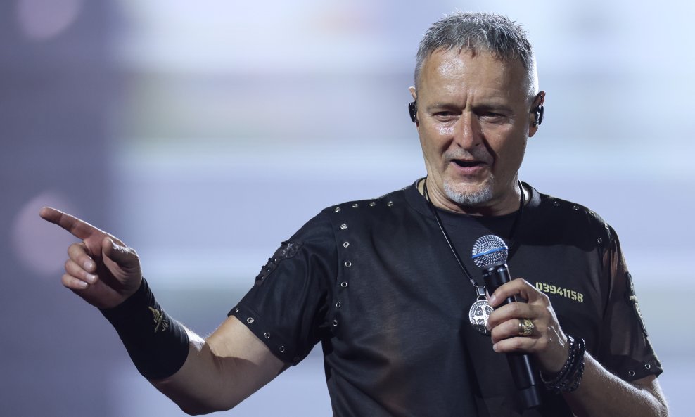 Evo što se događalo na rasprodanom Thompsonovom koncertu u Areni