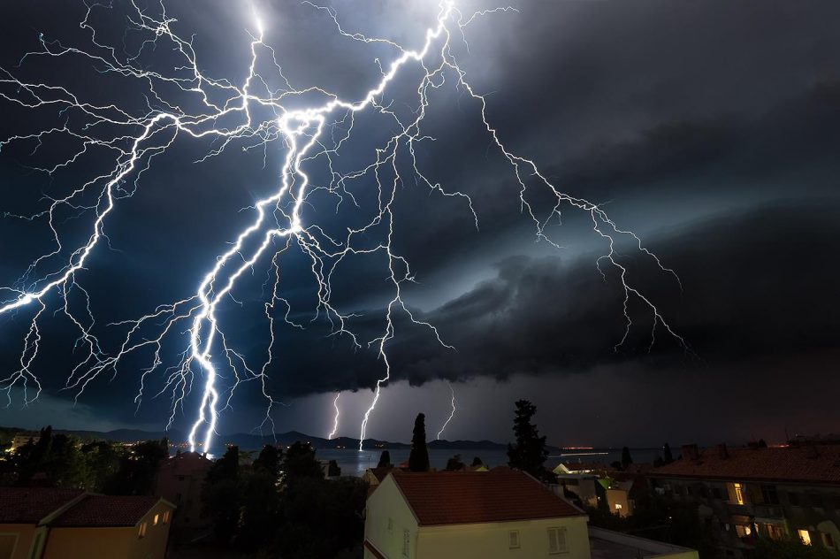 DHMZ IZDAO UPOZORENJE Čuvajte se, u petak popodne stiže grmljavinsko nevrijeme; ovo su najugroženija područja