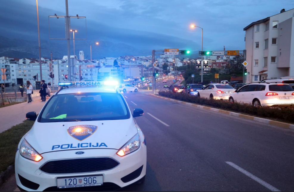 IZGORIO STAN U SPLITU! Stanari evakuirani, usred noći izgorjelo je SVE DO TEMELJA!