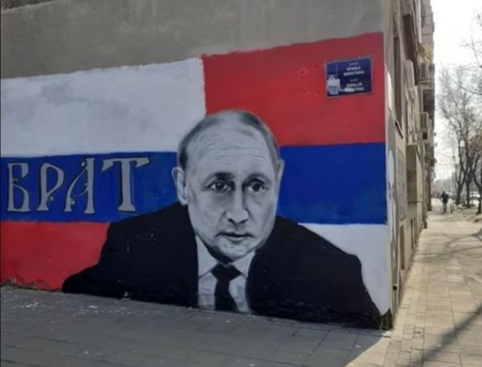 SRAMOTNO: U Beogradu osvanuo mural posvećen Putinu