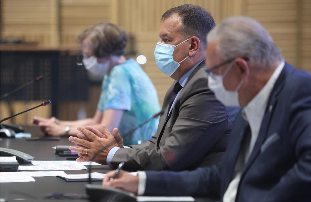 SUTRA MOGUĆI NEOBIČNI PRIZORI NA STOŽERU! Svi će skinuti maske pod jednim uvjetom: Ovo bi moglo dočekati sve nas!