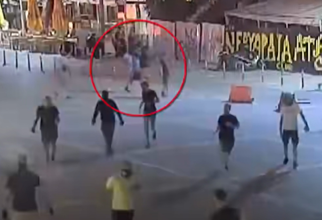 (VIDEO) Objavljena nova snimka, vidi se napad na ubijenog grčkog navijača