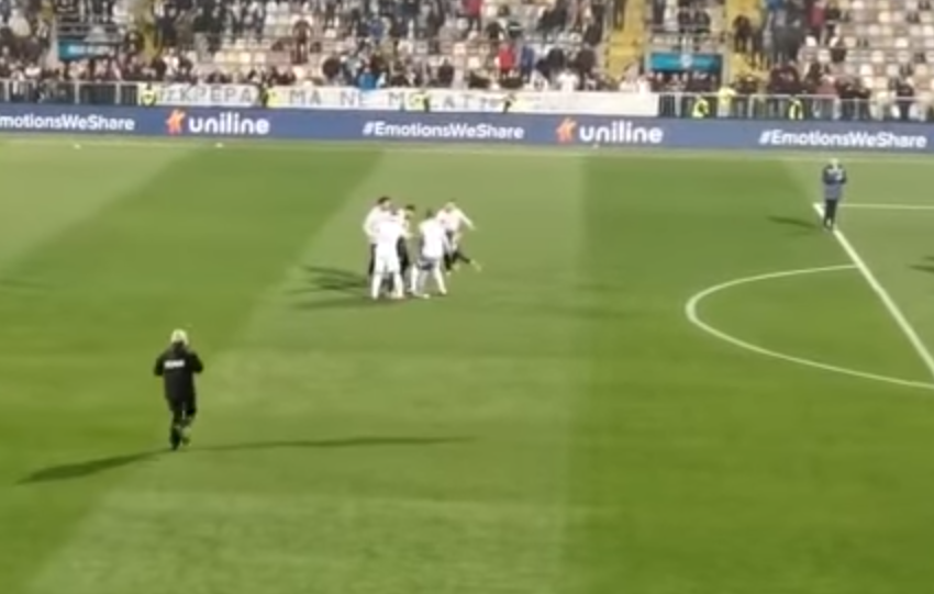 Navijač Rijeke nakon utakmice utrčao na teren i pokušao napasti igrače Hajduka
