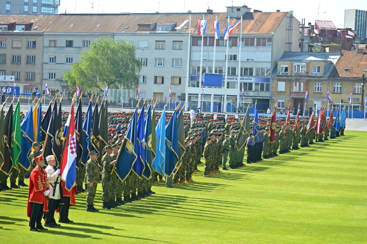 Zašto ne žele postrojavanje brigada?