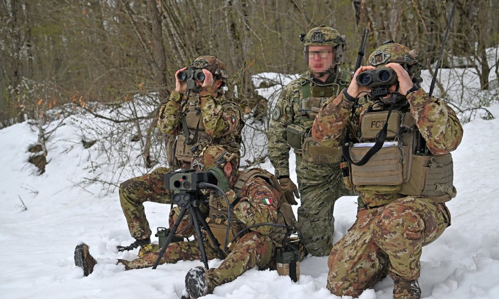 Hrvatska i Italija uvježbavale napade iz zraka: Elitni timovi navodili borbene avione s nosača Cavour