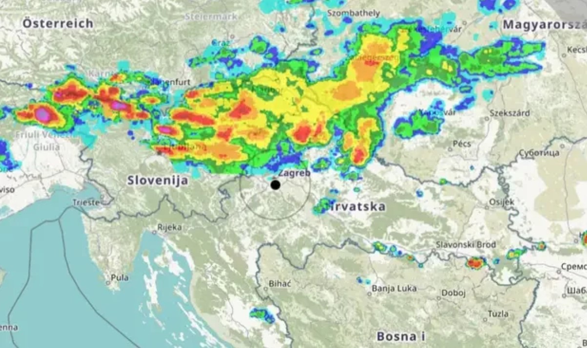 FOTO Pogledajte kakvo nam strašno nevrijeme stiže, u Sloveniji padao led promjera tri centimetra!