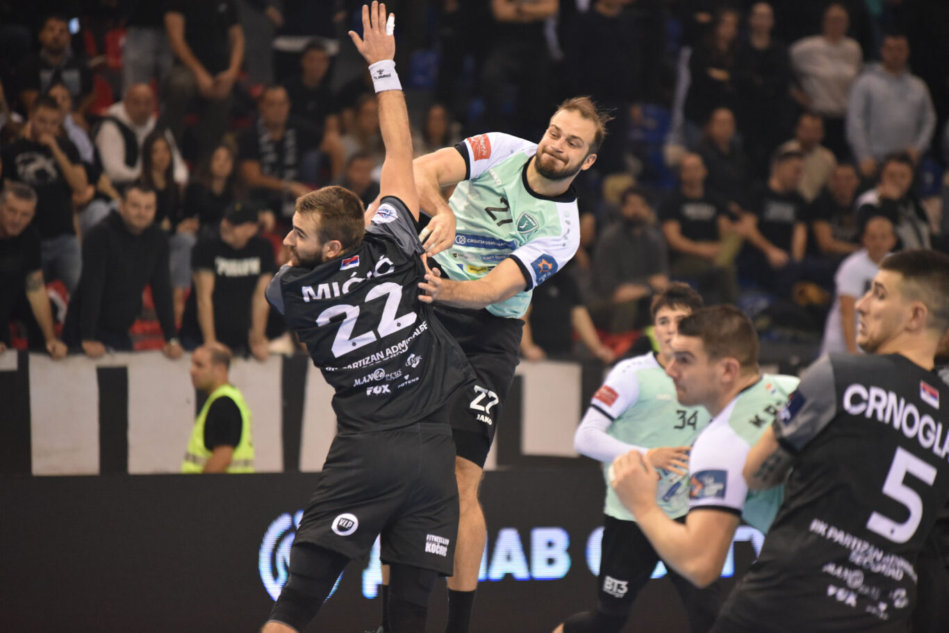 Skandal na utakmici: Hrvatski rukometaši u Beogradu zasuti pogrdama i porukama o Vukovaru