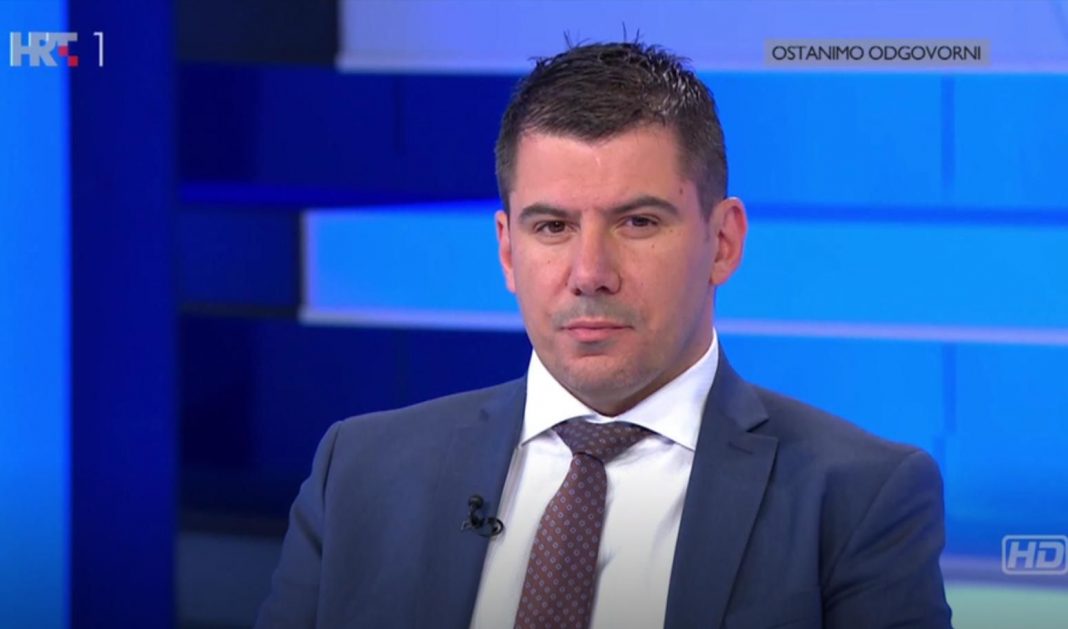‘GRMULJATOR SE ZNOJIO KAO ‘KRME PRED KLANJE’ HDZ-ovci sve okrutniji prema oporbi: Most je u Metkoviću sveo na ‘političku crkotinu’