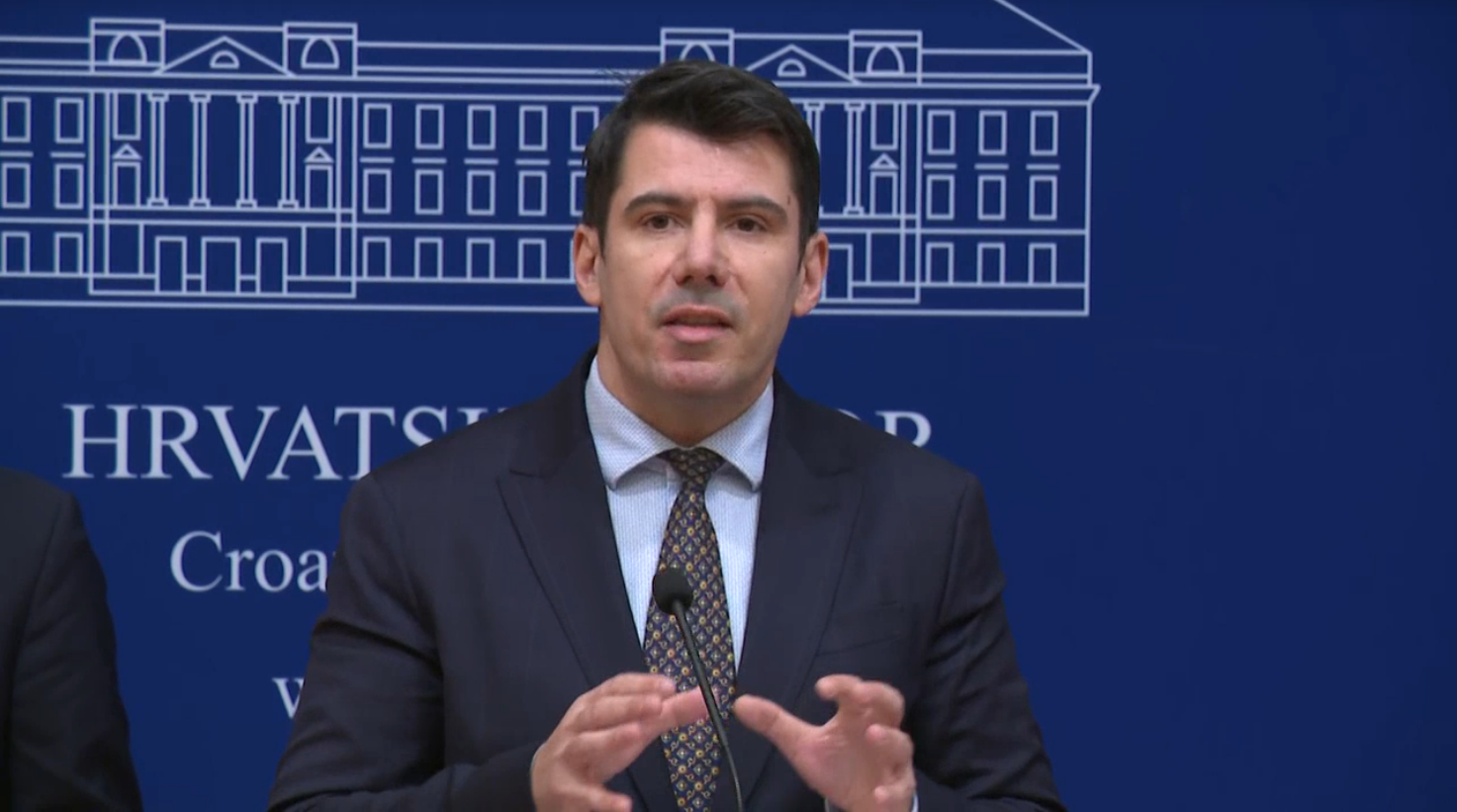 UŽIVO Grmoja na presici tvrdi: Peruško je oštetio Fortenovu. Podići ću kaznenu prijavu...