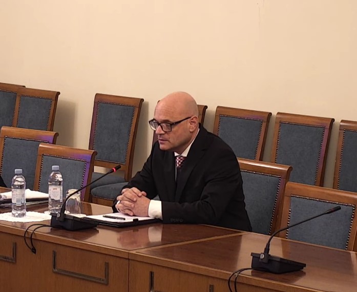 S ovom je kravatom kandidat za šefa DORH-a stigao na Odbor: Privukao pažnju