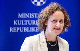 SKANDAL U BENKOVCU: Ministarstvo kulture financiralo festival na kojem se vrijeđaju branitelji i na kojem je trebao nastupiti Frljić!