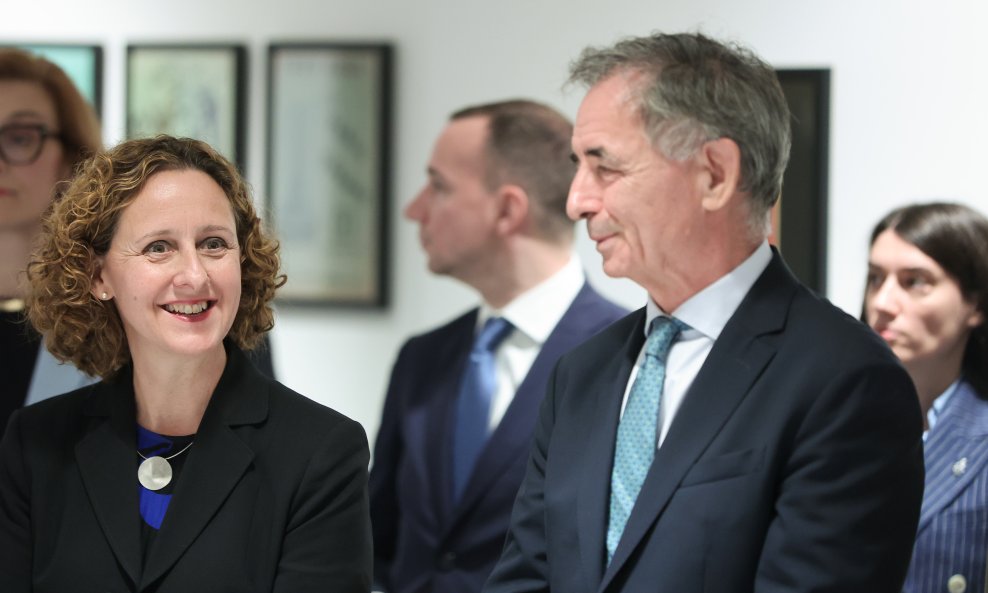 INCIDENT U SPLITU  Ministrica kulture: Zgrožena sam. To je bio incident koji se nije smio dogoditi u demokratskoj državi