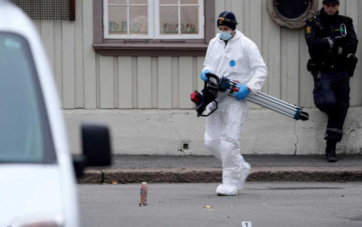 Cure novi detalji o masakru lukom i strijelom u Norveškoj: pomahnitali 37-godišnjak prešao je na islam, policija je znala sve o njemu!