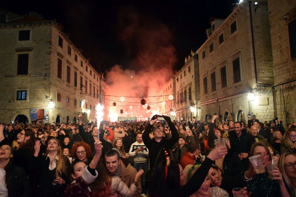 Evo kako su hrvatski gradovi dočekali Novu godinu!