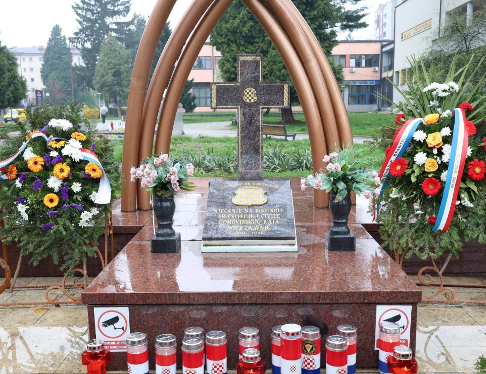 Dostojanstveno obilježena 33. obljetnica osnutka HVO-a u Novom Travniku