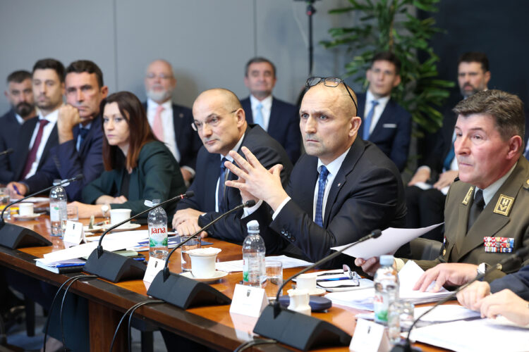 Drugi čovjek NATO-a sutra dolazi u Zagreb, Milanović će opet Kundida držati podalje od Sabora