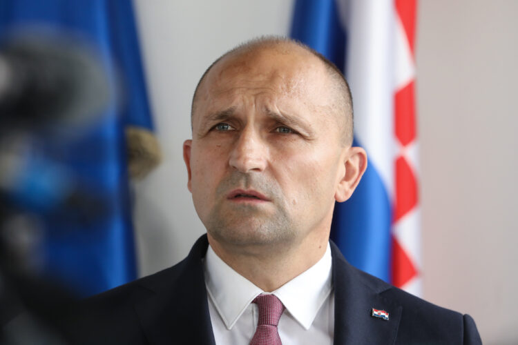 Anušić: U susjedstvu počinju slati poruke koje smo slušali 90-tih