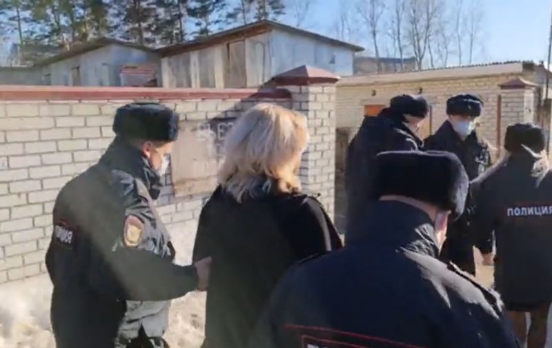 Ludilo se nastavlja. Odmah nakon što je Navalni osuđen, policija je odvela njegove odvjetnike