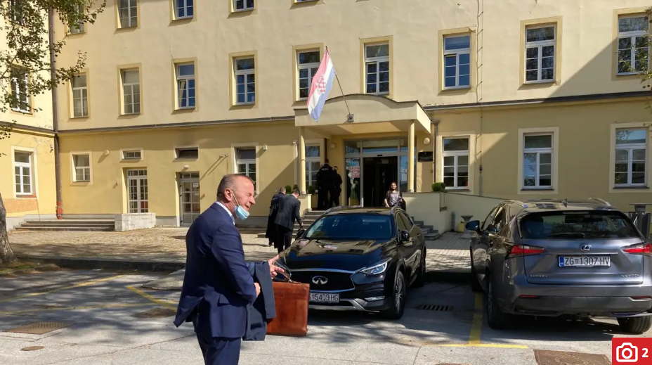 Dojava o bombi na Općinskom sudu u Zagrebu, sve prekinuto, svi djelatnici napustili zgradu