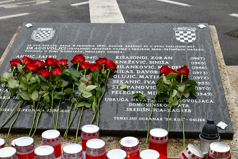 Osijek obilježio 34. obljetnicu Dana kada je grad obranjen: Dostojanstveno sjećanje na poginule branitelje i civile