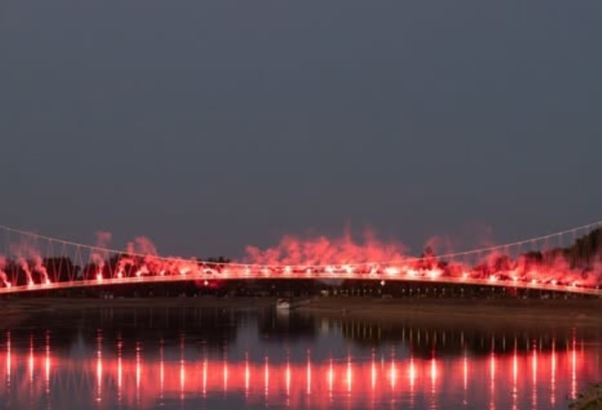 Osijek je gorio: Evo za koga su zapaljene 34 baklje