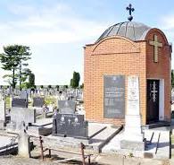 Srbi sami uklanjaju dijelove spomenika koje bi Penava rušio