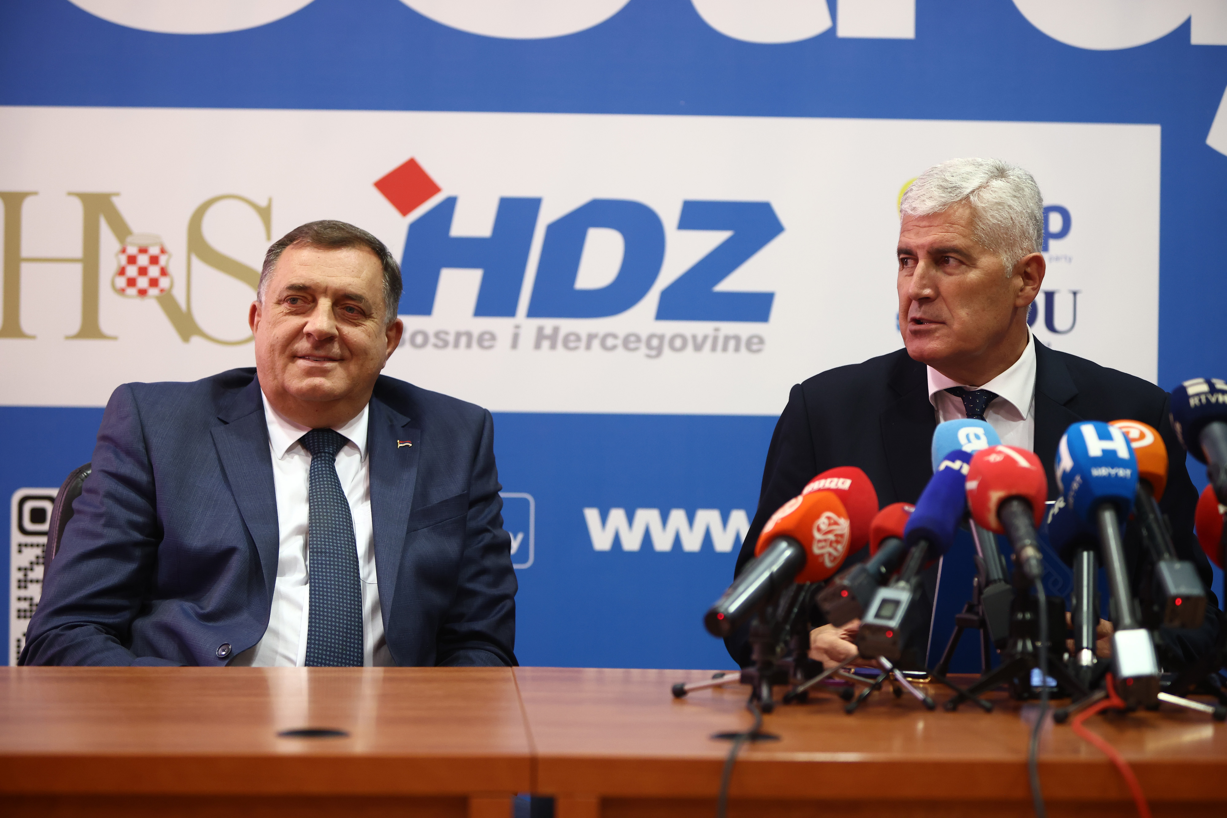 Čović poručio Dodiku da spusti loptu: "Ne odustajemo od komemoriranja svojih žrtava"