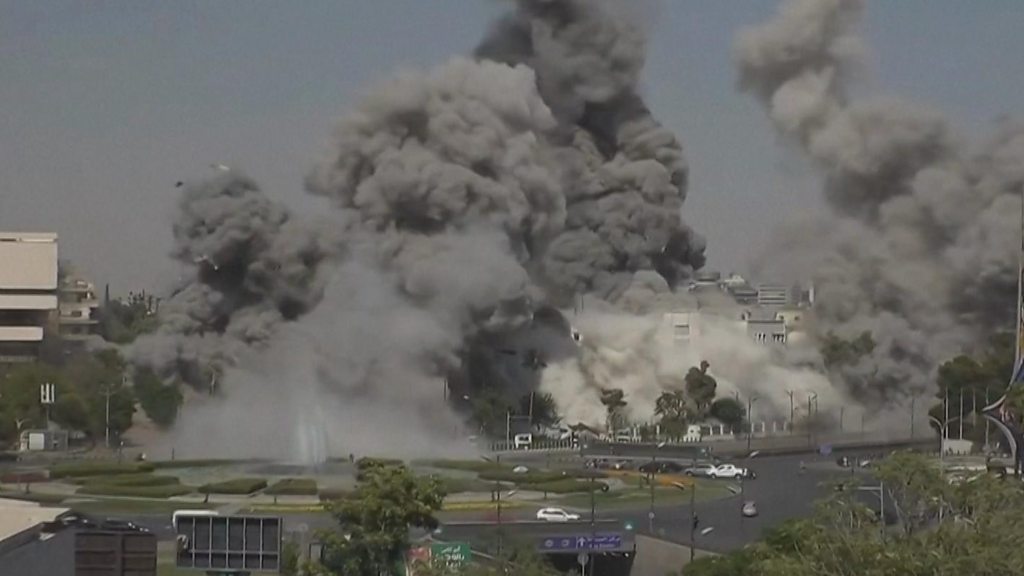 Novi izraelski udari na Siriju: Sve više mrtvih, civili u strahu