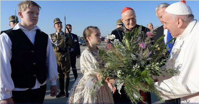 Papa Franjo stigao u posjet Mađarskoj