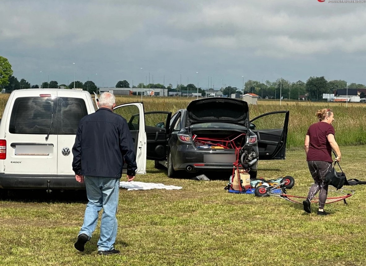 FOTO/VIDEO Nesvakidašnja nesreća, paraglajder pao i ozljedio se, prevezen u OB Koprivnica