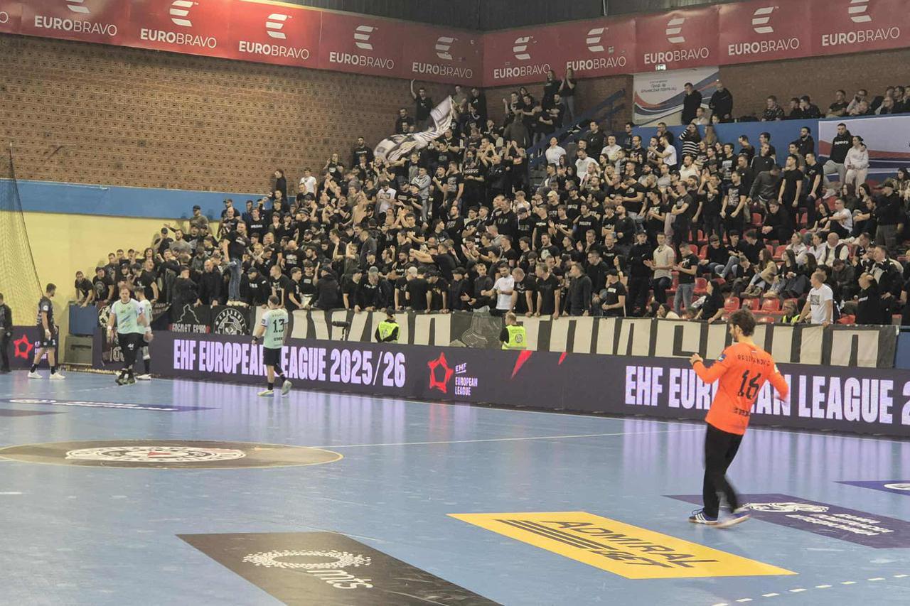 Dno dna u Banjici: huligani Partizana bacali predmete i skandirali smrtonosne parole