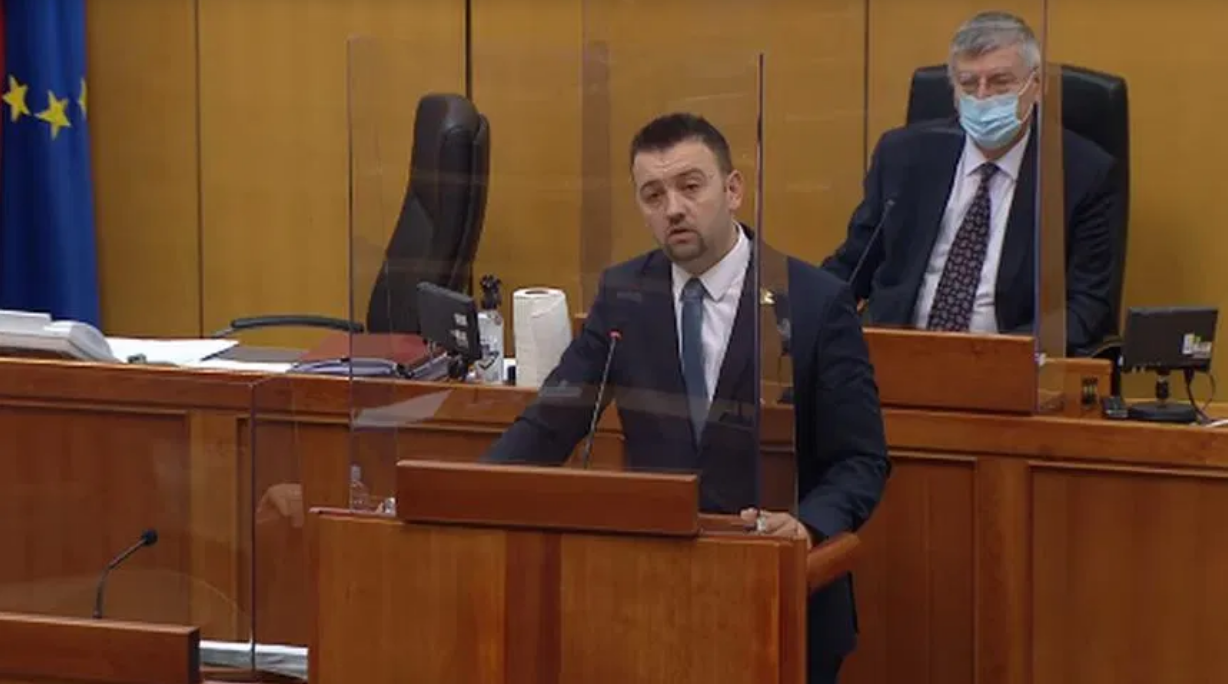 Pavliček o bunjevačkom ‘jeziku’: Ne dozvoliti stvaranje umjetnog jezika