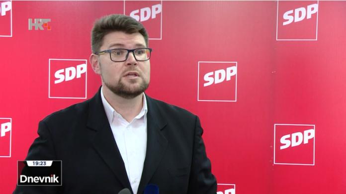 GRBIN TRAŽI OGRANIČENJE OKUPLJANJA I RAZRJEŠENJE LAUCA: ‘Potpuno različita mišljenja zbunjuju ljude pa se ne žele cijepiti’