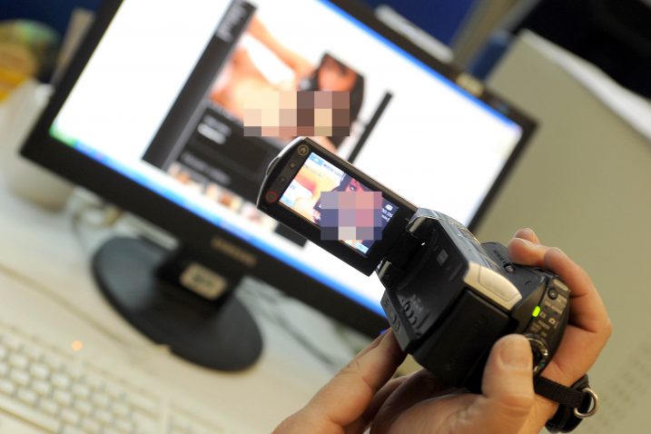 OPTUŽEN RIJEČKI PEDOFIL: Djevojčice tjerao na snimanje pornografije