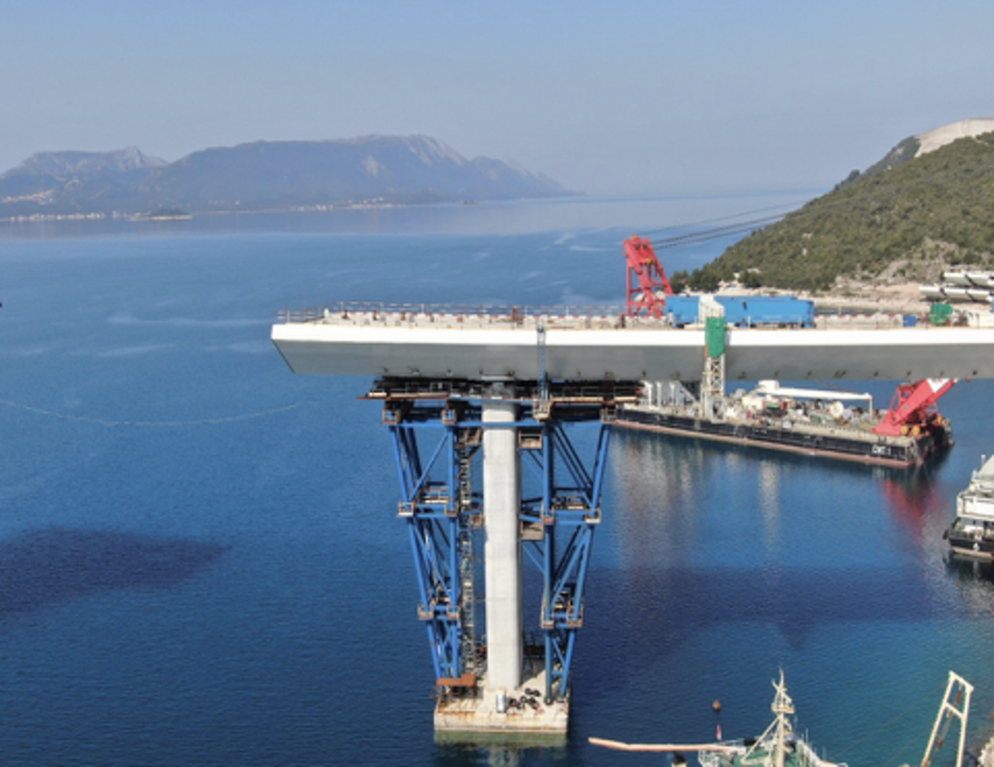 Postavljeno je više od polovice Pelješkog mosta – 52 posto dužine