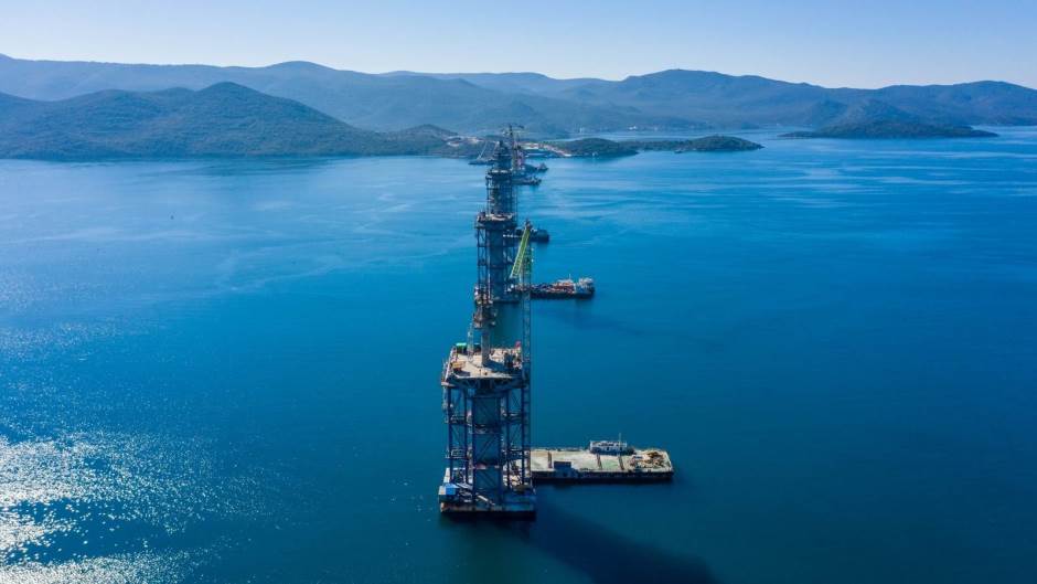 Zadnji dijelovi Pelješkog mosta stižu u Hrvatsku