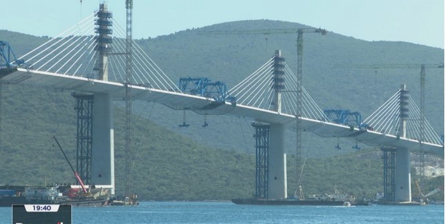 Tek nekoliko desetaka metara dijeli sjever i jug Hrvatske