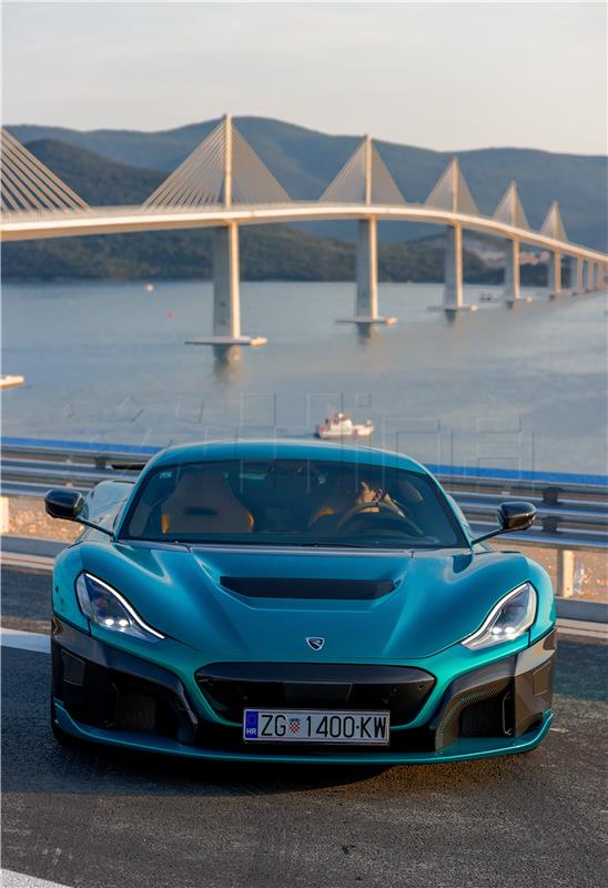 Pelješkim mostom ne smiju se kretati pješaci, biciklisti i spora vozila