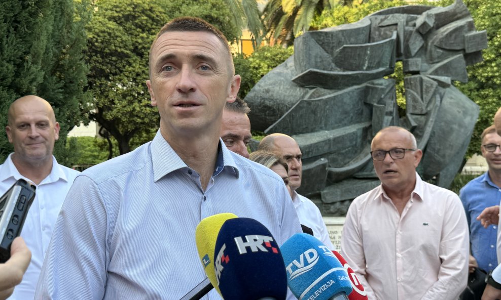 Penava: 'Drago mi je što je Radić napokon izašao iz sjene'