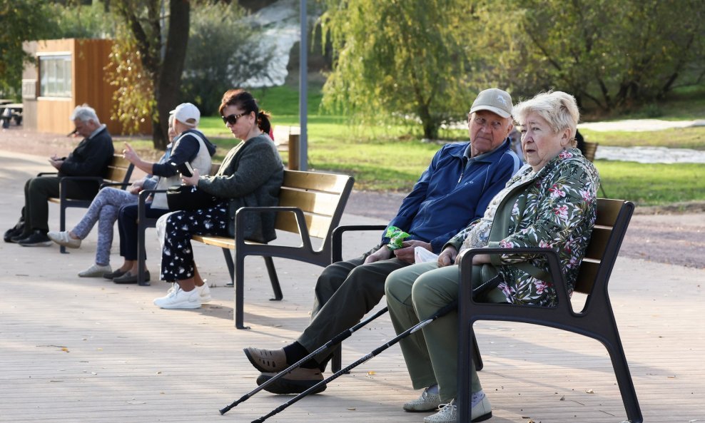 Ukidanje penalizacije nakon 70. ne odnosi se na sve: Ovim ljudima i dalje stižu niže mirovine