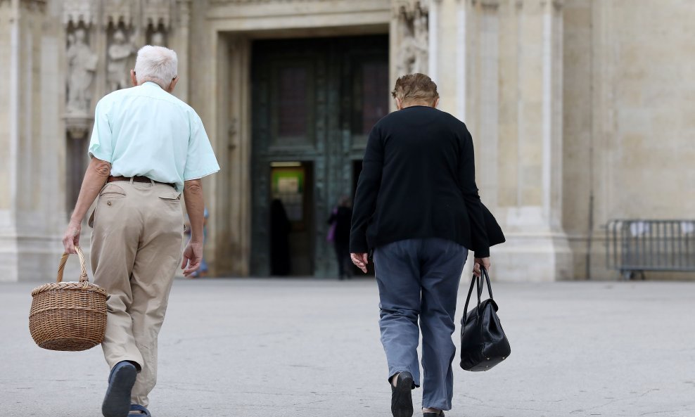 REFORMA MIROVINSKOG SUSTAVA Za 120 tisuća umirovljenika mirovina će početkom 2026. porasti za 55 eura. Evo što se mijenja