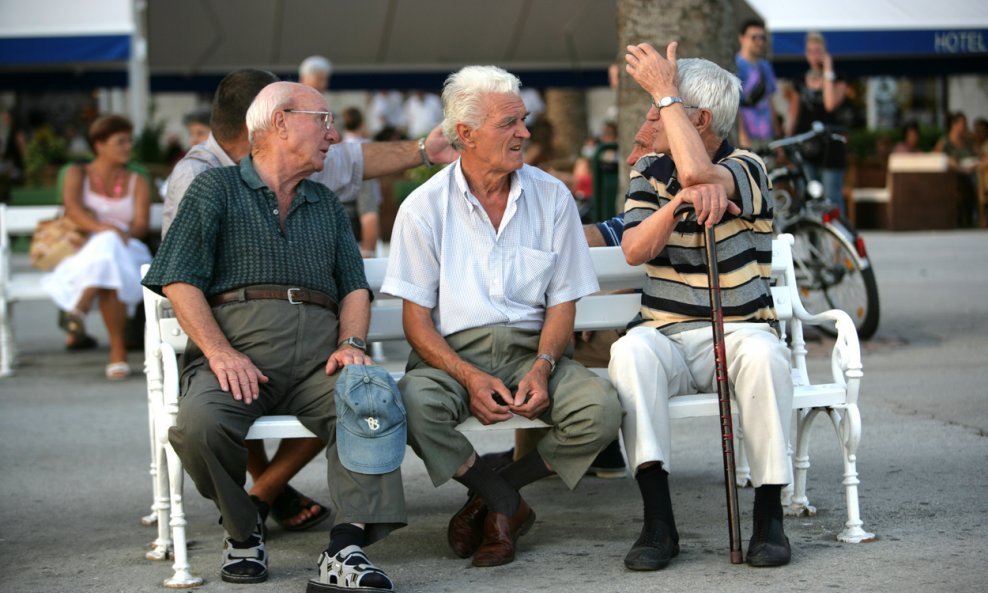 Kreće isplata mirovina za lipanj