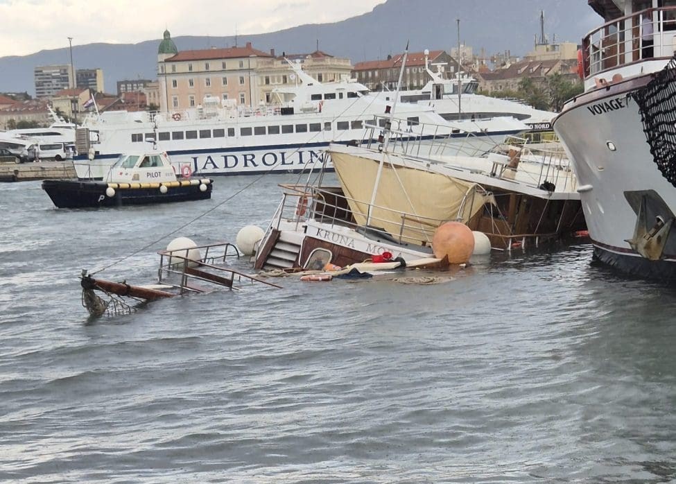 Trajekt Petar Hektorović udario u dva broda, jedan potonuo: Kapetanov manevar spriječio tragediju!