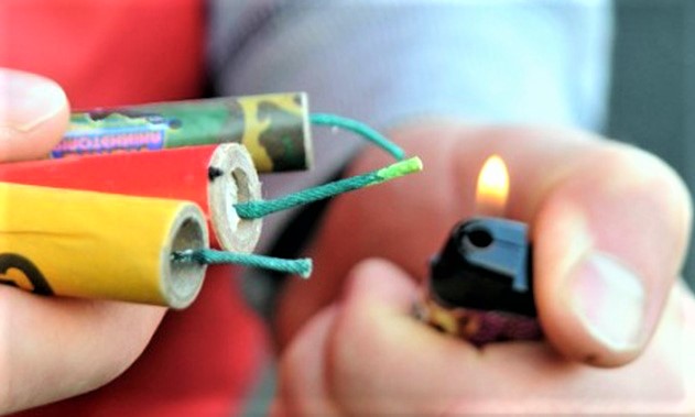 Sinoć ispaljivao rakete u svojem dvorištu, prijeti mu kazna od 15.000 kuna