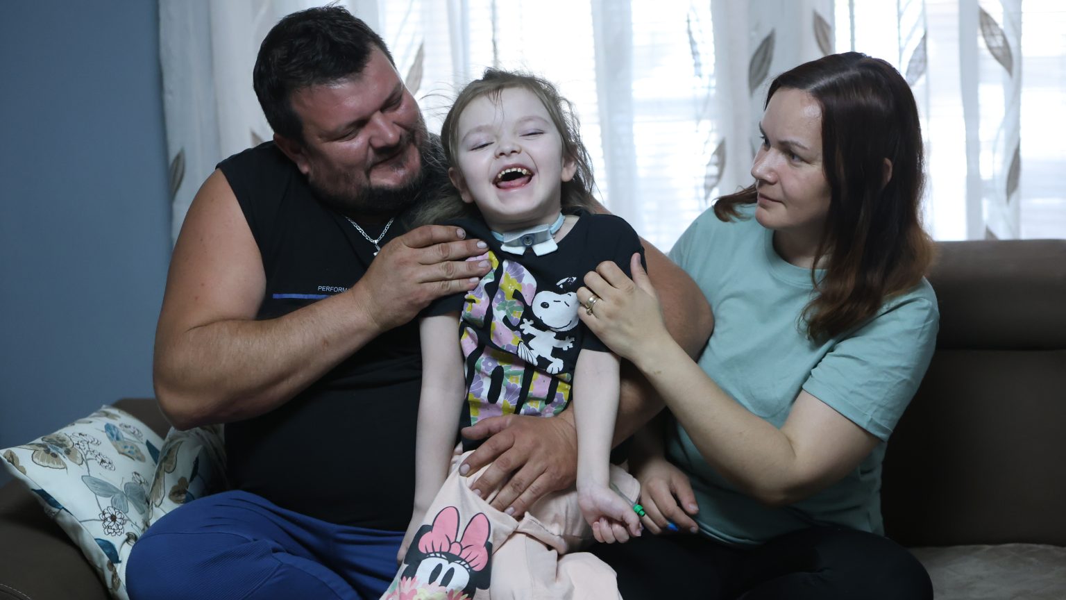 Petra – djevojčica s rijetkom dijagnozom koja je pokorila cijelu Europu u potrazi za odgovorima, Airsoft zajednica pokreće akciju