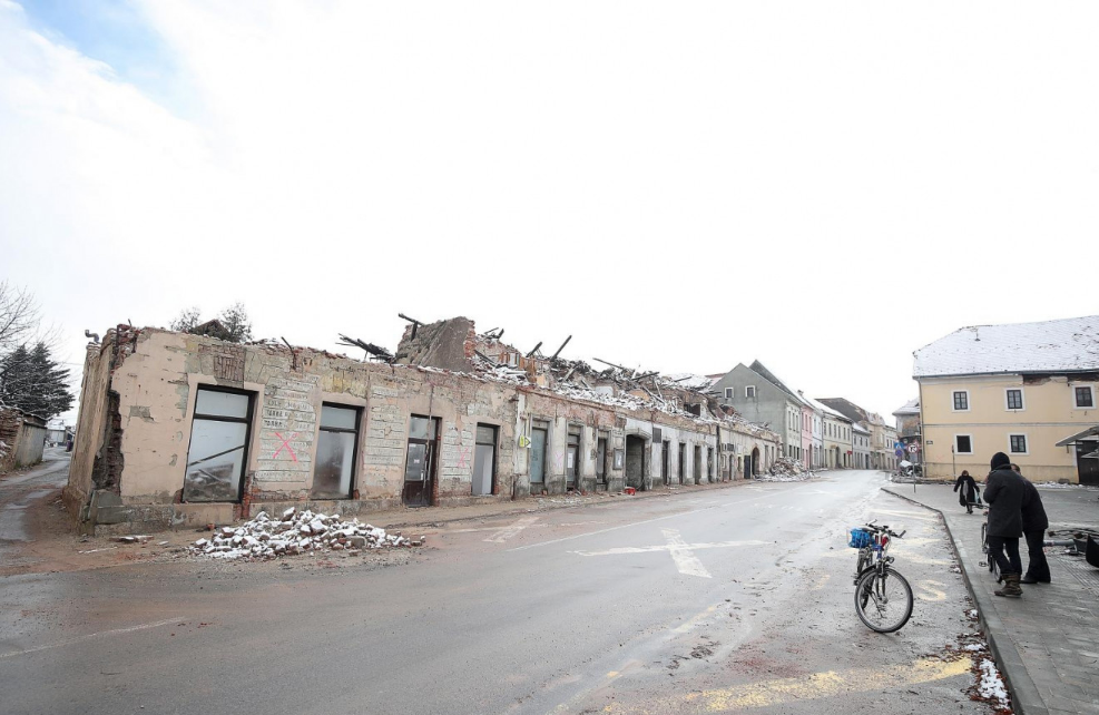 SISAK I PETRINJA NE MIRUJU: Novi potres pogodio Baniju: ‘Tresle su se police. Jel dosta više?’
