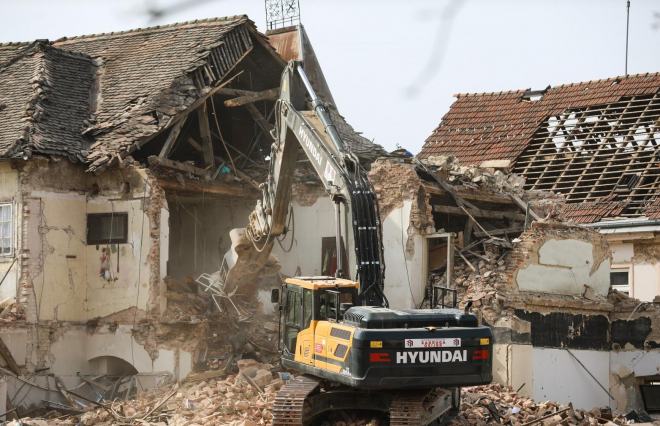NEMIRNA NOĆ! Opet treslo kod Petrinje: ‘K’o da je bomba pukla, odskočila sam s kreveta’