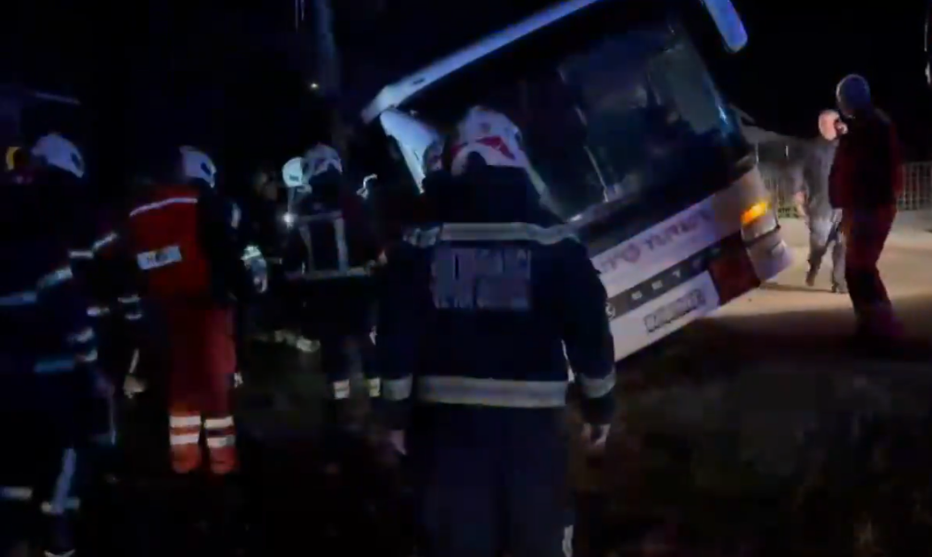 VIDEO Ukrao bus pa ga pijan slupao. Vozača predali u pritvor