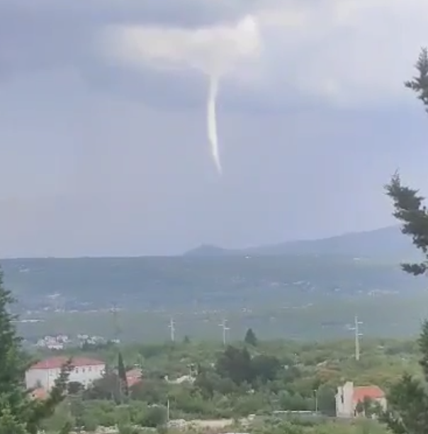 Nevrijeme zahvatilo Dalmaciju